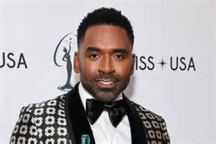 Justin Sylvester Daily Pop, Bio, Wiki, Age, Height, Partner, Podcast, Salary, and Net Worth