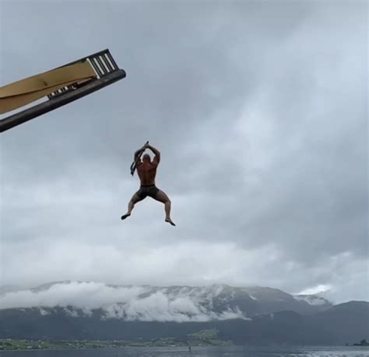 40.5 Meters Jump Sets Record