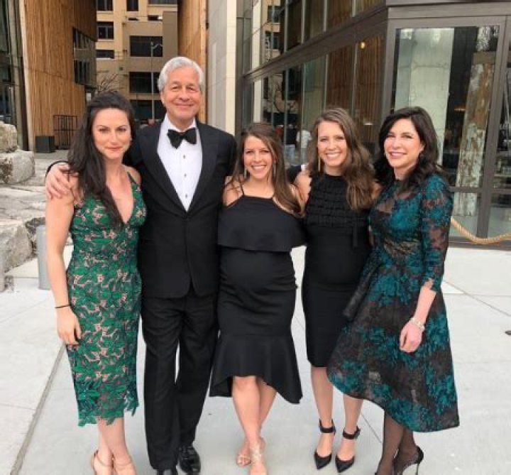 Laura Dimon ABC News, Bio, Wiki, Age, Height, Husband, Jamie Dimon, Salary, and Net Worth