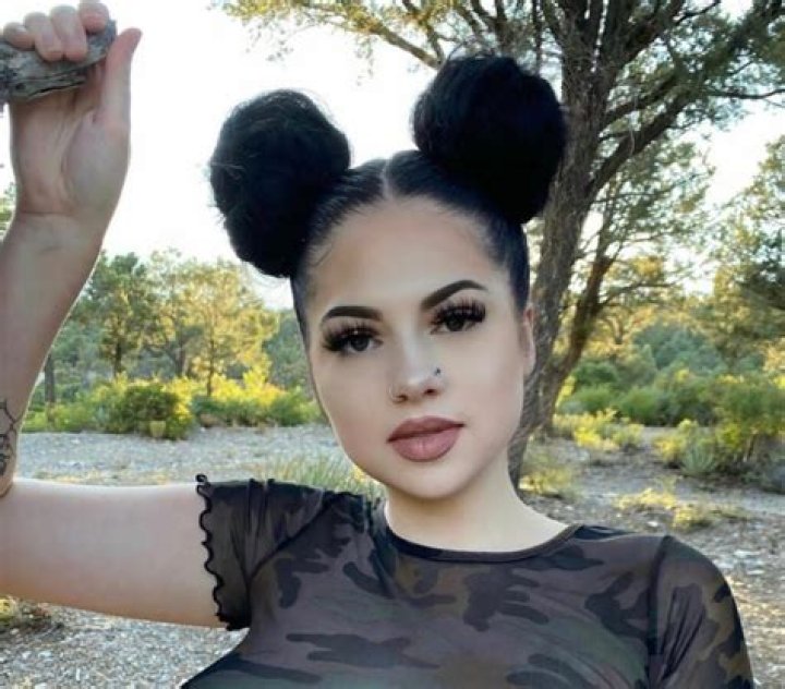 Laurenlovinyou (Lost In Lauren) Instagram Model, Bio, Wiki, Age, Height, Info