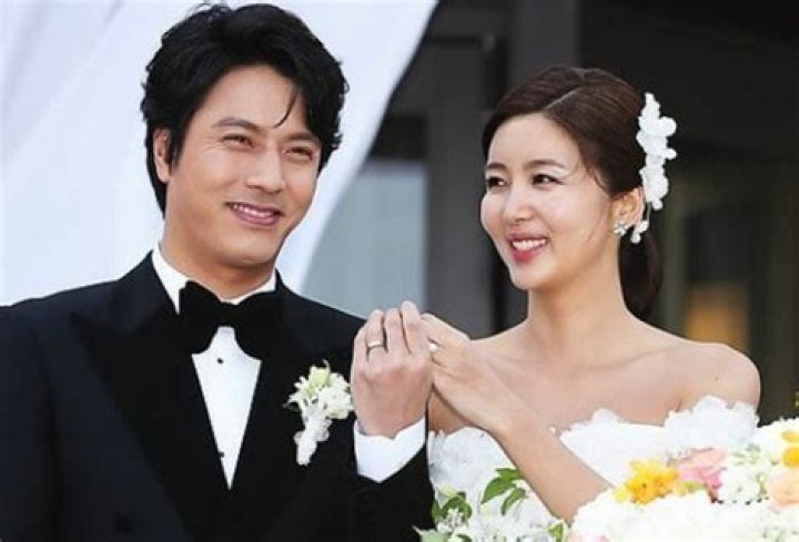 Was Korean Singer Married? Family