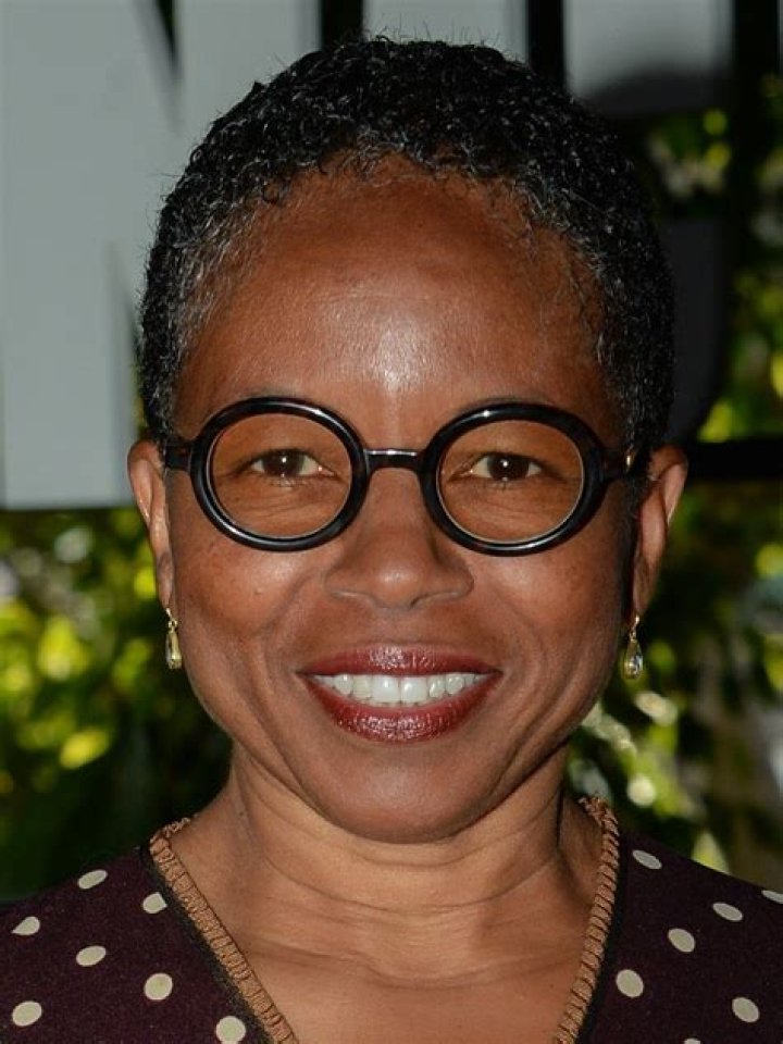 Lisagay Hamilton – Biography, Facts & Life Story