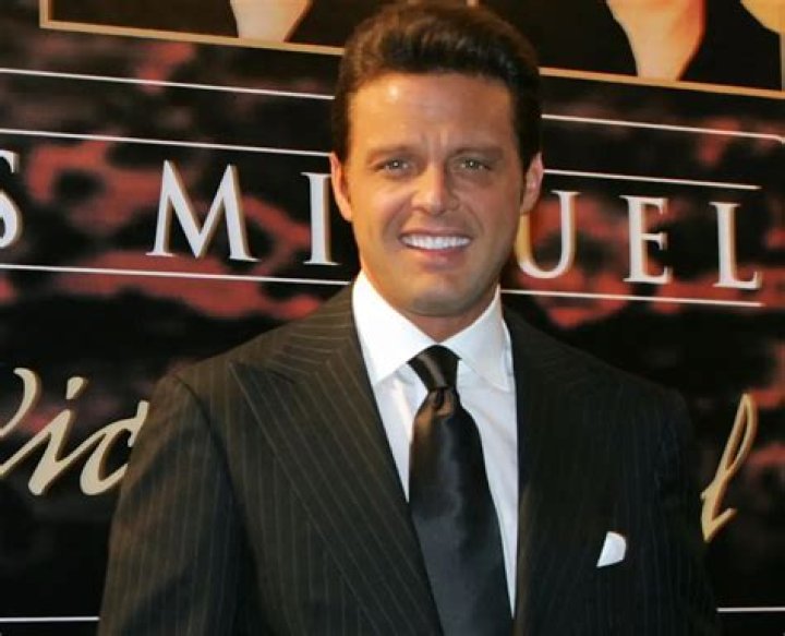 Luis Miguel Net Worth – How Much is Miguel Worth?