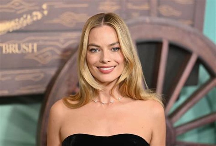 Margot Robbie Net Worth – How Much is Robbie Worth?