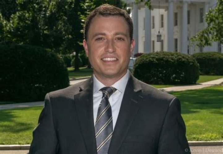 Mark Meredith Fox, Bio, Age, Height, Education, Wife, Education, Salary, and Net Worth