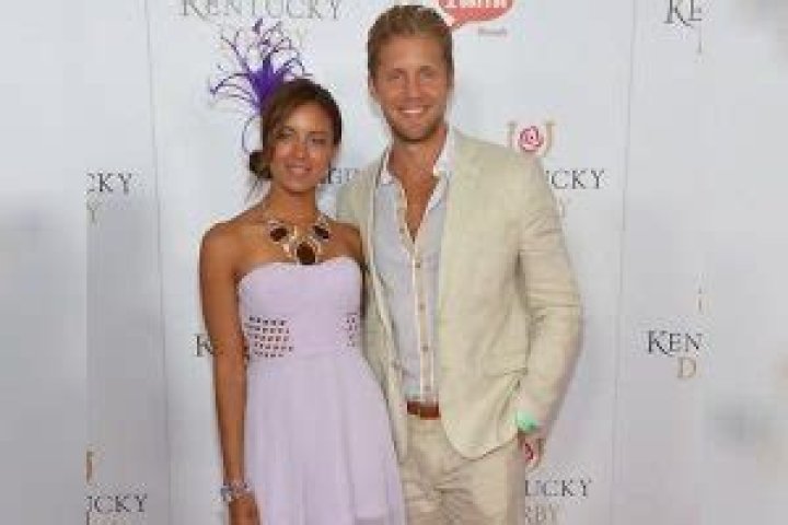 Matt Barr and Heather Hemmens are off the hook on social media
