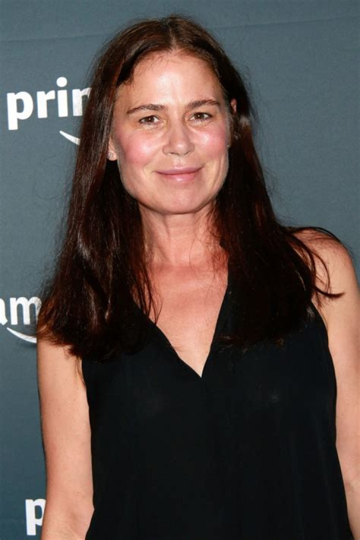 Maura Tierney Movies, Bio, Wiki, Age, Husband, Liar Liar, ER, and Net Worth