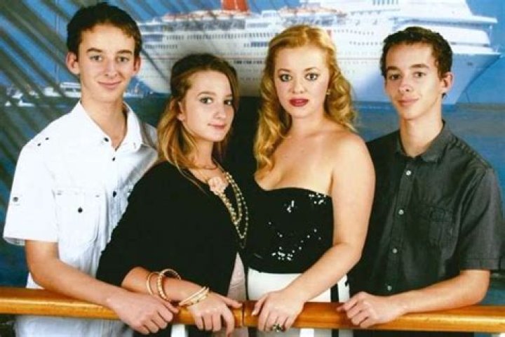 
Meet Maysa Sweeten – Photos of Sawyer Sweeten and Madylin Sweeten’s Sibling Sister
