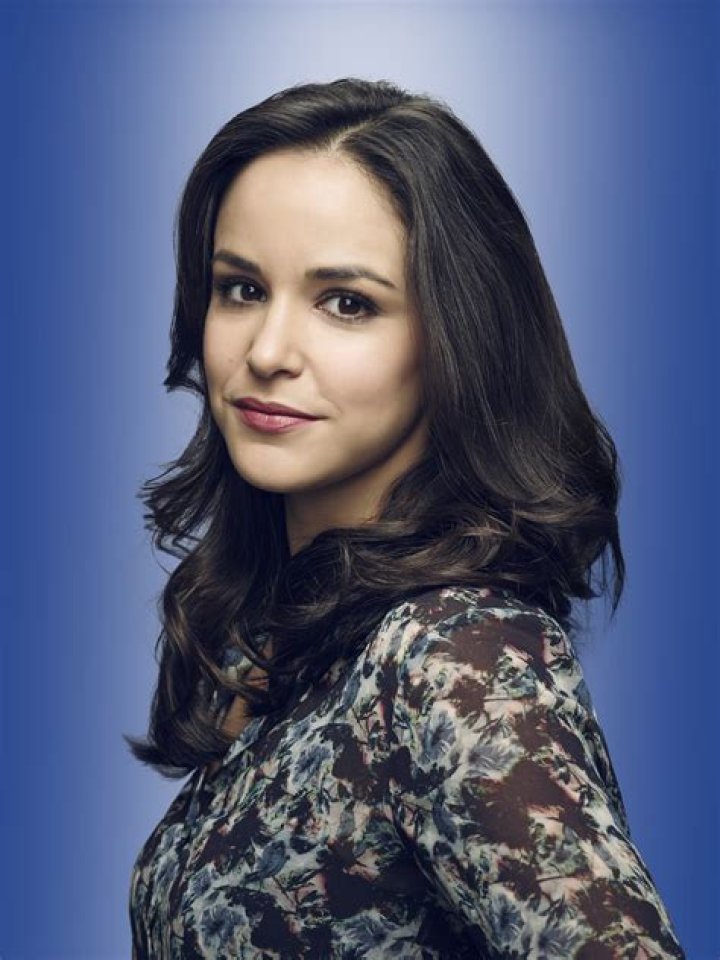 Melissa Fumero Actress, Bio, Wiki, Age, Height, Husband, Brooklyn 99, and Net Worth