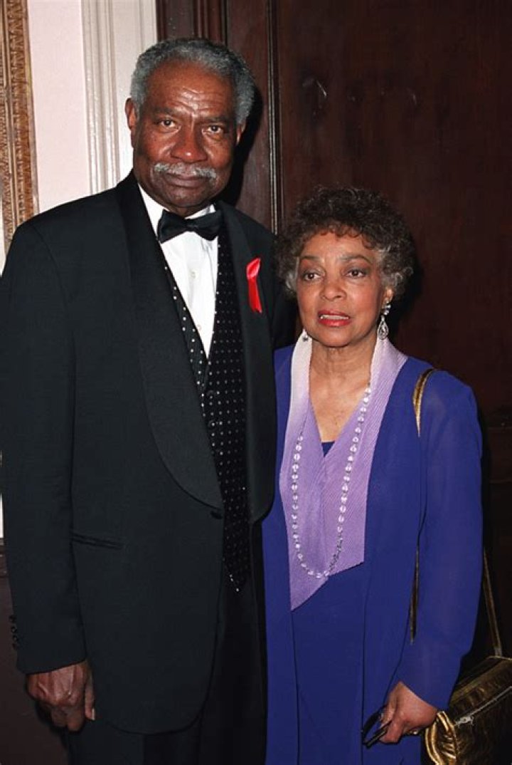 Ossie Davis Height