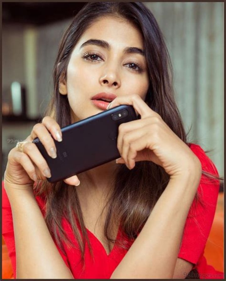 Pooja Hegde Phone Number WhatsApp Number Contact Mobile