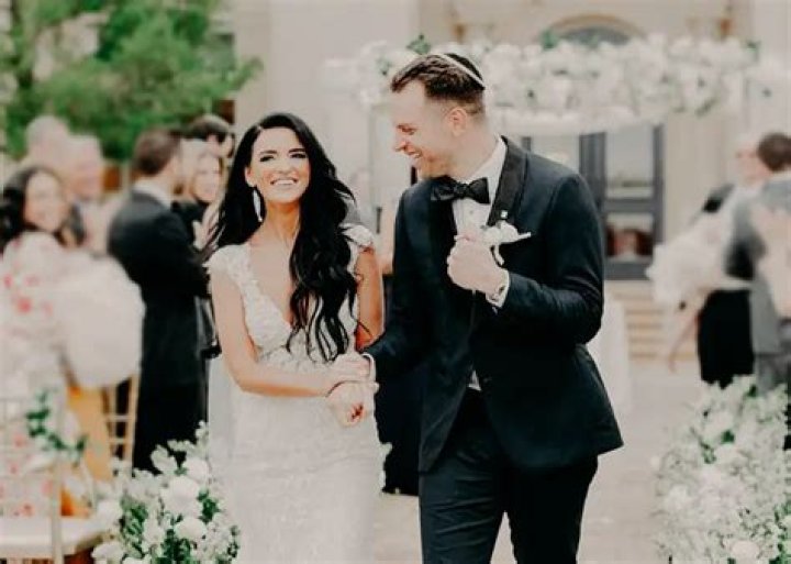 See 'Bachelor Nation's Raven Gates and Husband Adam Gottschalk's Stunning Wedding Pictures