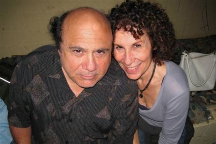 Surprising Facts About Rhea Perlman’s Marriage With Danny DeVito: Separated But Wont Divorce