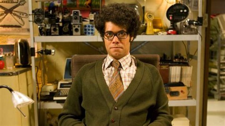 Richard Ayoade Bio, Wiki, Age, Wife, Mandalorian, It Crowd, and Net Worth