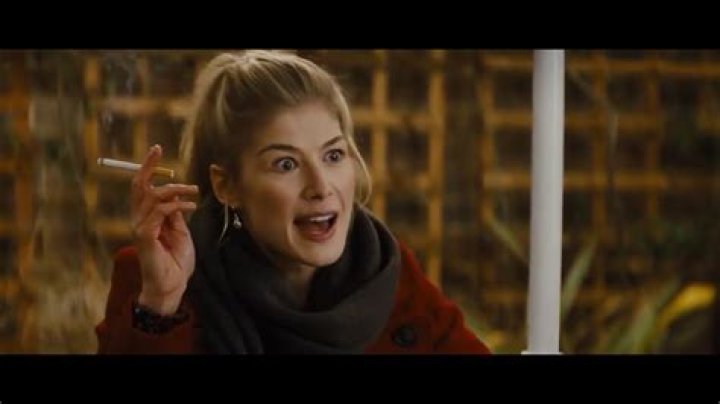 Rosamund Pike on Perfecting Her Smoking and Vaping Tricks