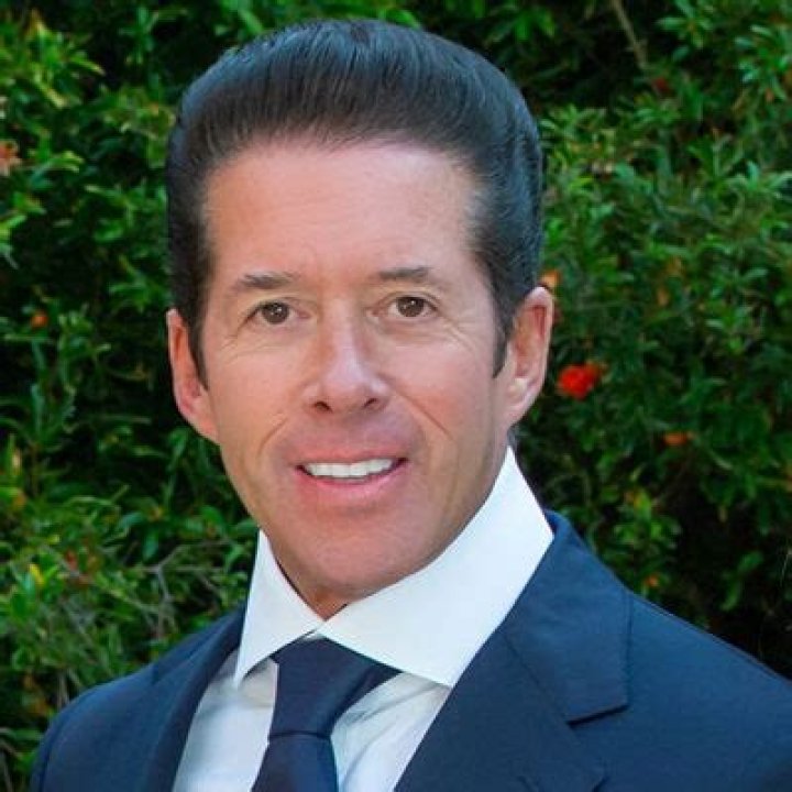 
Meet Linda Kerkorian – Photos Of Kirk Kerkorian’s Daughter With Jean Maree Hardy
