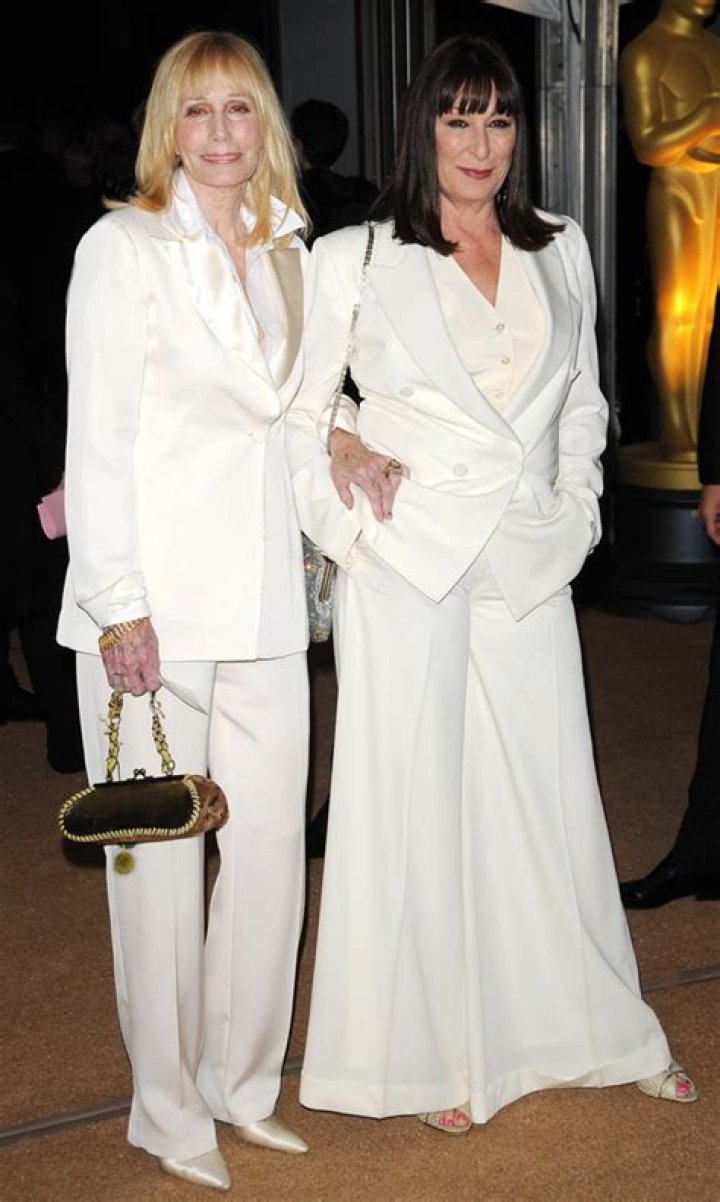 Sally Kellerman Height