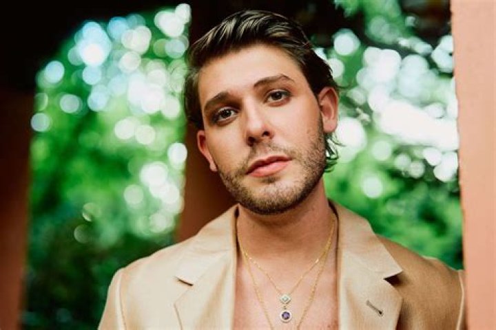 
Who Is Finty Williams’ Son Sam Williams? Shares Similarity With A Famous Singer
