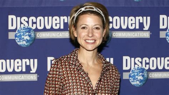 Samantha Brown Places To Love, Bio, Wiki, Age, Height, Luggage, and Net Worth