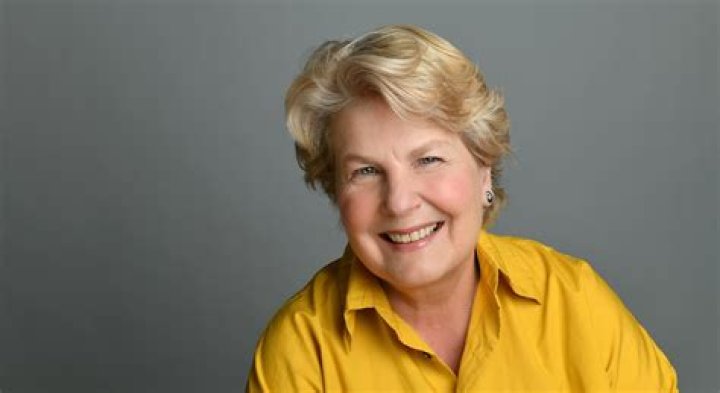 Sandi Toksvig Author, Bio, Wiki, Age, Height, Spouse, Children, and Net Worth
