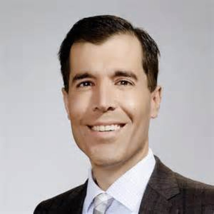 Scott MacFarlane CBS, Bio, Wiki, Age, Wife, Salary, and Net Worth