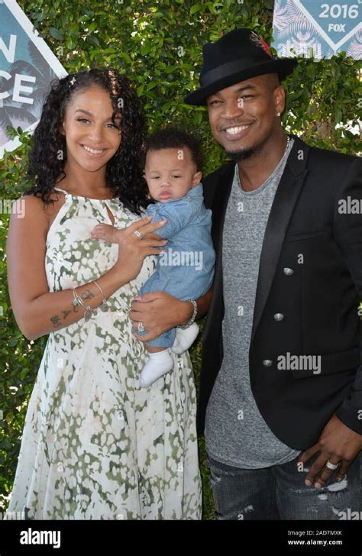 
Meet Crystal Renay – Photo Of Singer Ne-Yo’s Wife, Have Been Married Since 2016
