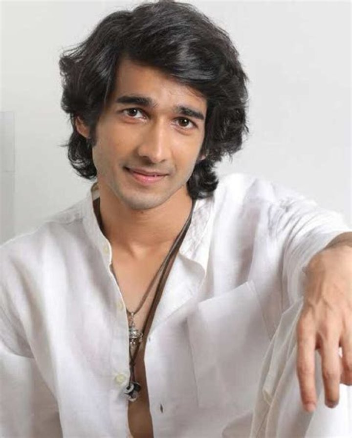 Shantanu Maheshwari – Biography, Facts & Life Story