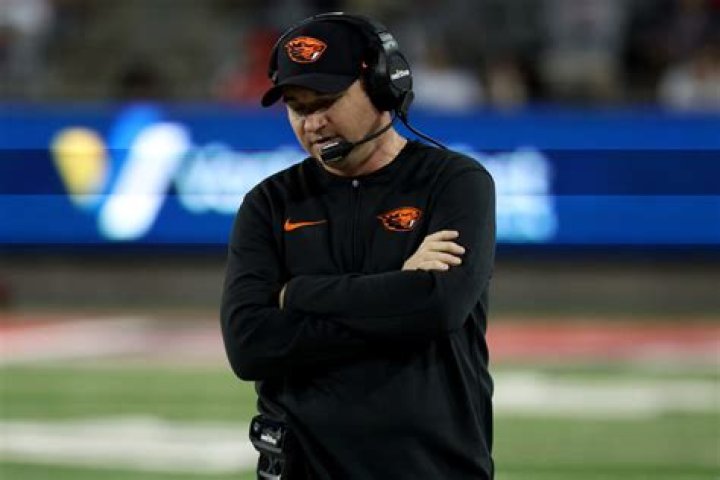Should Oregon State Worry About Jonathan Smith Leaving?