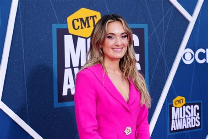 Sophia Scott Says Debut EP “One Of These Days” Is Very ‘Personal’ and ‘Close To Her Heart’ (Exclusive) – Celeb Secrets Country