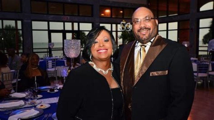 Sue Straughn Pensacola Fl, Bio, Wiki, Age, Husband, Salary, and Net Worth