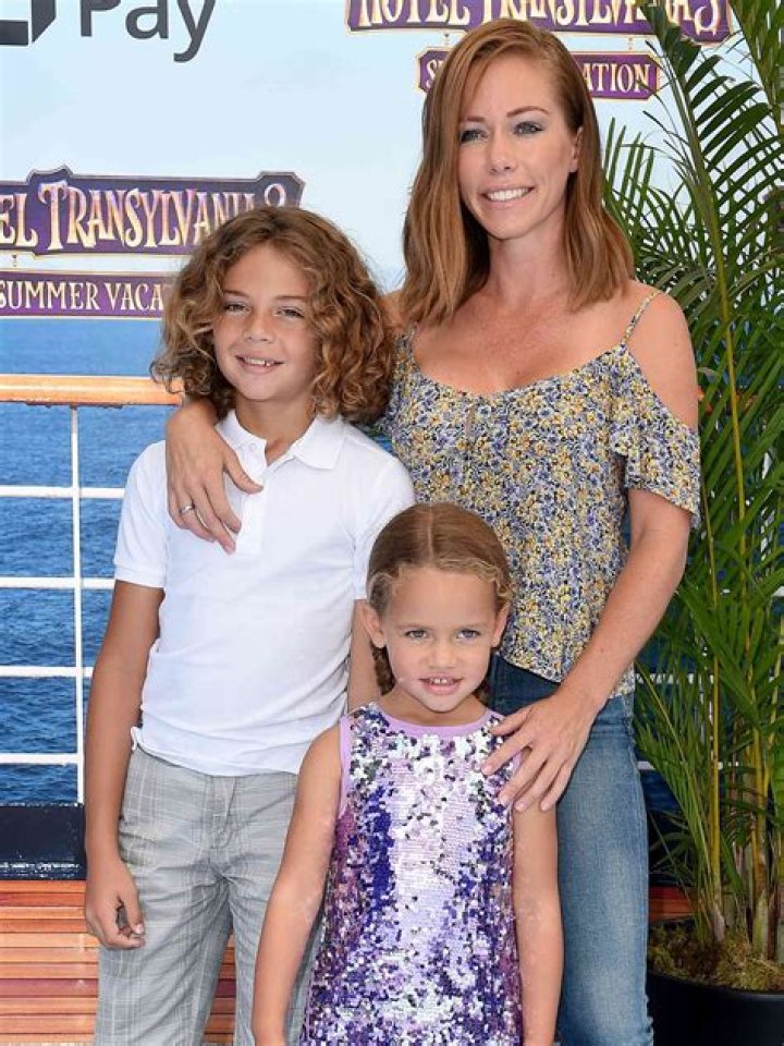 Tom Wilkinson Kids With His Wife Diana Hardcastle? Daughter Alice And Mollie