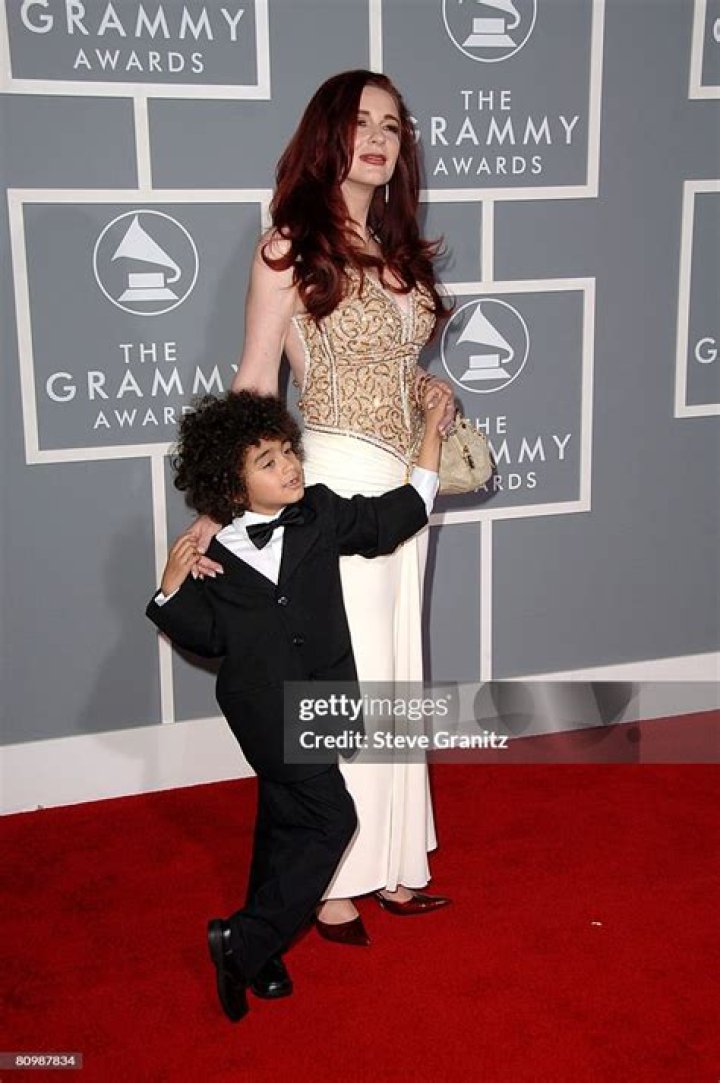 
Meet Larry Brown – Photos Of James Brown’s Son With Velma Warren
