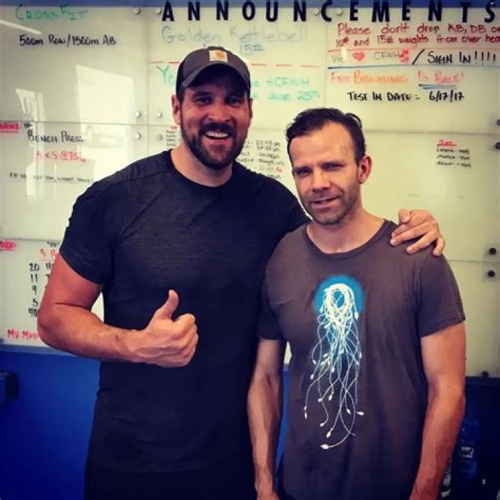 Travis Willingham Height