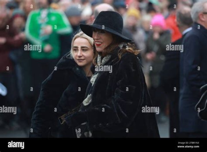 Has Shane MacGowan Wife Used Braces?