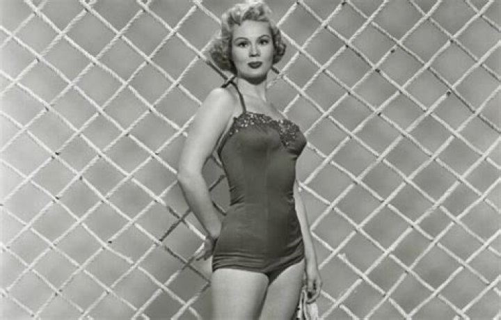 Virginia Mayo Height