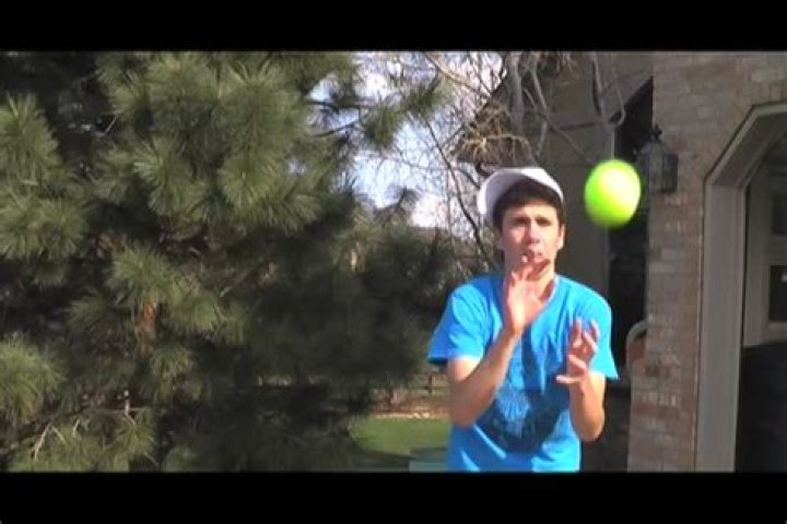 
Here Are Top Five YouTubers Who Completely Disappeared
