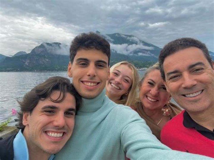 Who Is Gabriel Martinelli Brother? Siblings Family And Parents Details