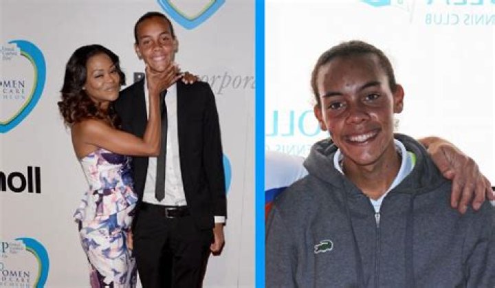 
Meet Michael Givens – Photos Of Robin Givens’ Son
