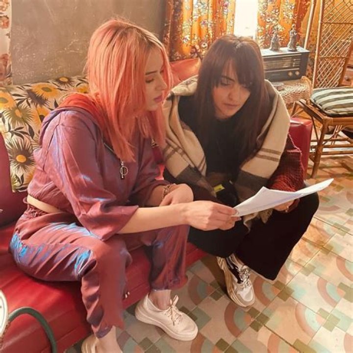 Yosra Manaï Wiki, Biographie, Age, Taille, Mariage, Contact & Informations